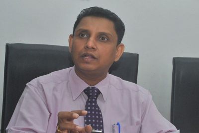 රුපියල ශක්තිමත් වීමේ වාසිය ජනතාවට ලබාදීමට පෞද්ගලික රෝහල් කටයුතු කළ යුතුයි - GMOA