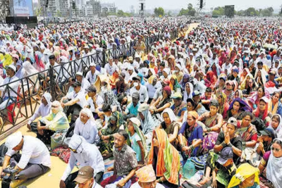 අධික හිරු රශ්මි‌යෙන් සම්මාන උත්සවයකදී පුද්ගලයින් දොළොස් දෙනෙකු මිය යයි.