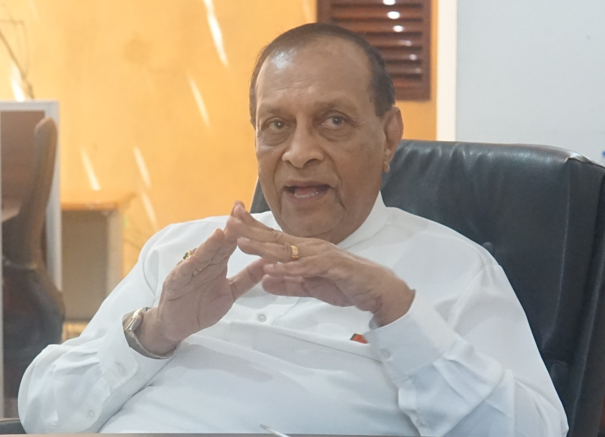 IMF දිගින් දිගටම පෙන්වා දුන්නේ නාස්තිය හා දූෂණය වහා නතර කිරීමට පියවර ගැන්නා ලෙසයි - කරු ජයසූරිය