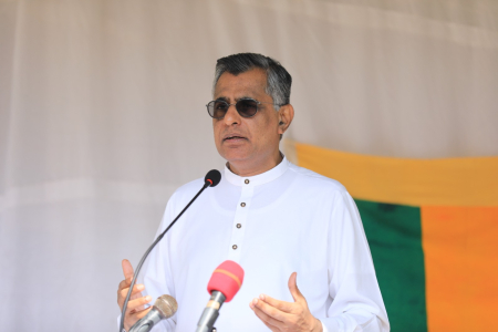 දේශීය ණය ප්‍රතිව්‍යුහගතකරණයට මුවාවී ආණ්ඩුව සැබෑ මහබැංකු කොල්ලය සිදුකරමින් යනවා - චම්පික රණවක