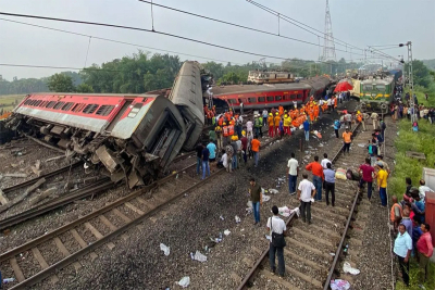 ඉන්දියාවේ දුම්රිය අනතුරින් මියගිය ගණන ඉහළට